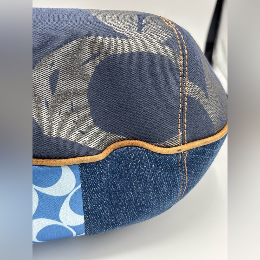 2007 Coach XL Ergo Patchwork - Picture 13 of 16